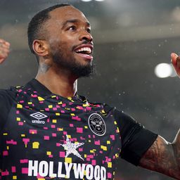 Habár az oddsok nem voltak túl jók, a Brentford csatára bekerült az angol keretbe
