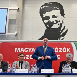 Bajban a birkózó szövetség elnöke, milliárdokat követelnek rajta
