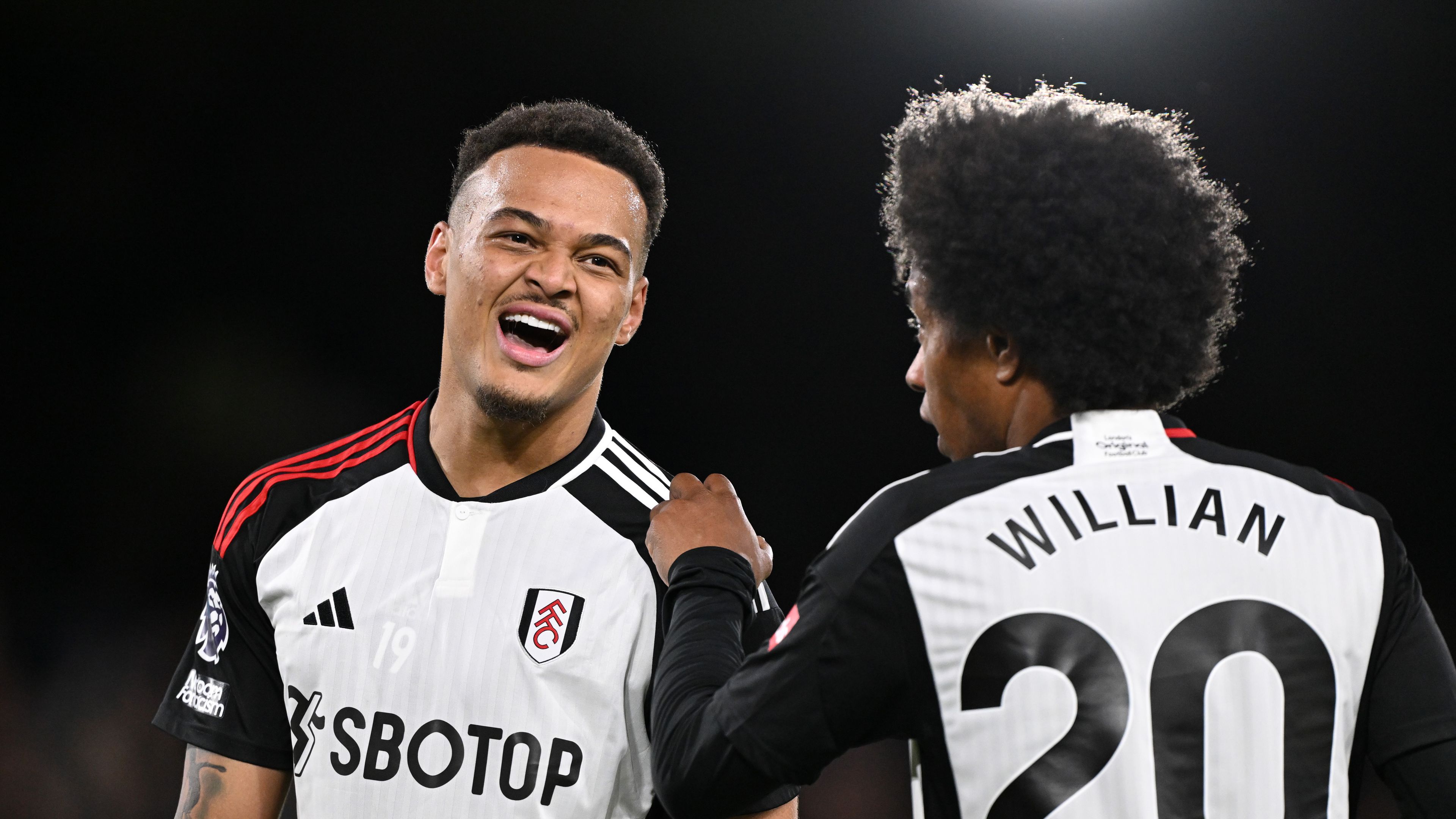 A Fulham 11 év után kiütötte a Tottenhamet a londoni derbin