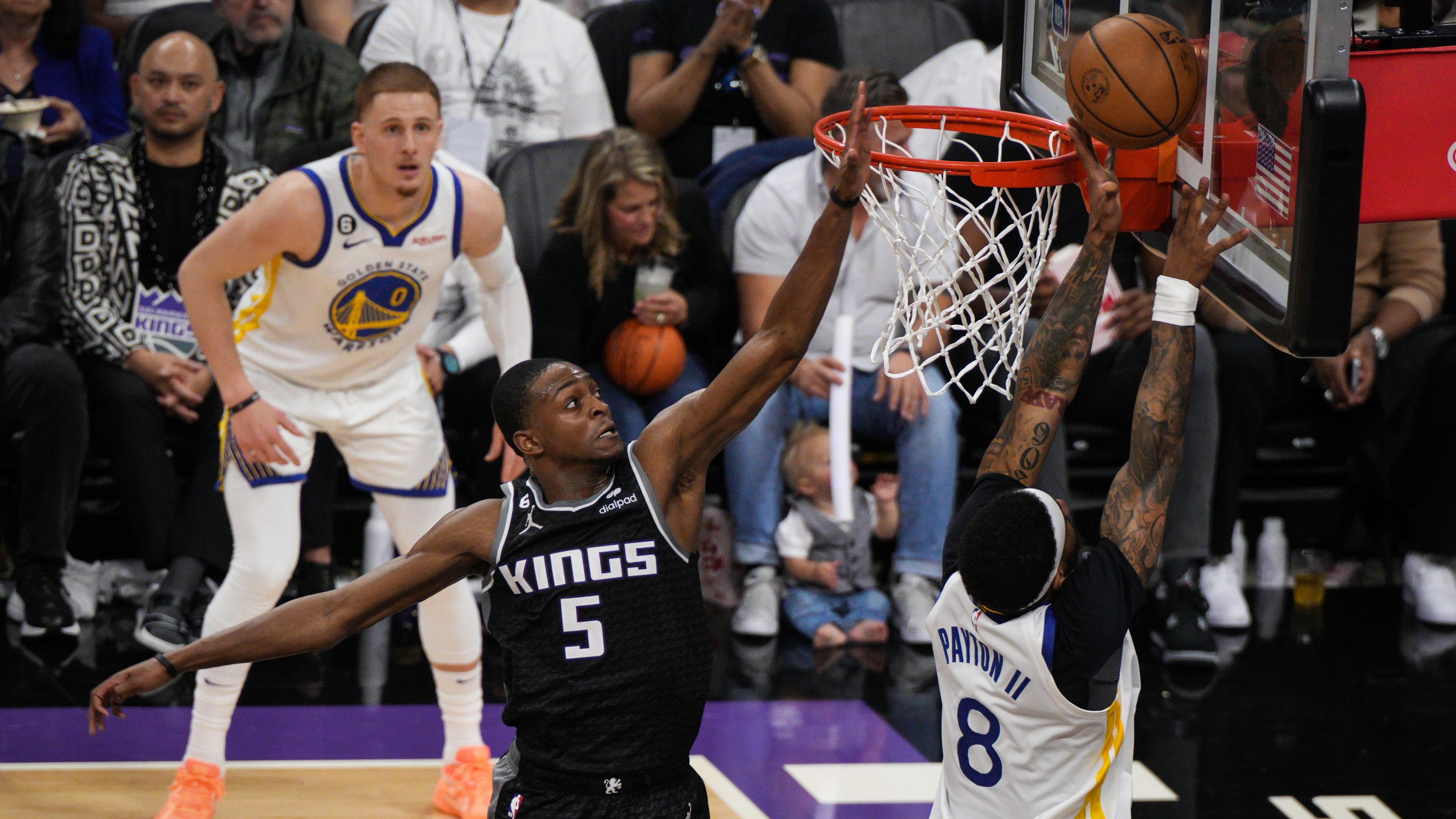 Legyőzte a címvédőt a rájátszásba 17 év után visszatérő Sacramento Kings – videóval