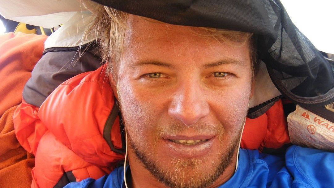 Varga Csaba az idegőrlő várakozás helyett Nepálban megmászott két ötezer méter feletti hegyet. (Fotó: Hazajáró/Facebook)