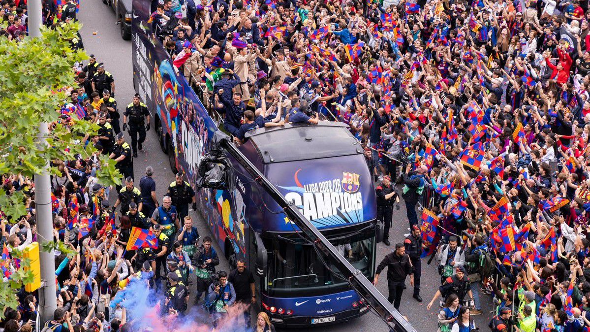 Megünnepelték a bajnoki címet Barcelonában (Fotó: Twitter/FC Barcelona)