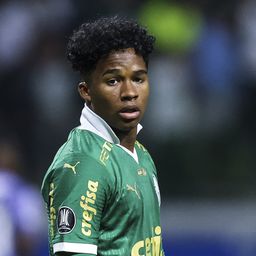 Hordágyon hagyta el a pályát a Real Madrid brazil csodatinije – videóval