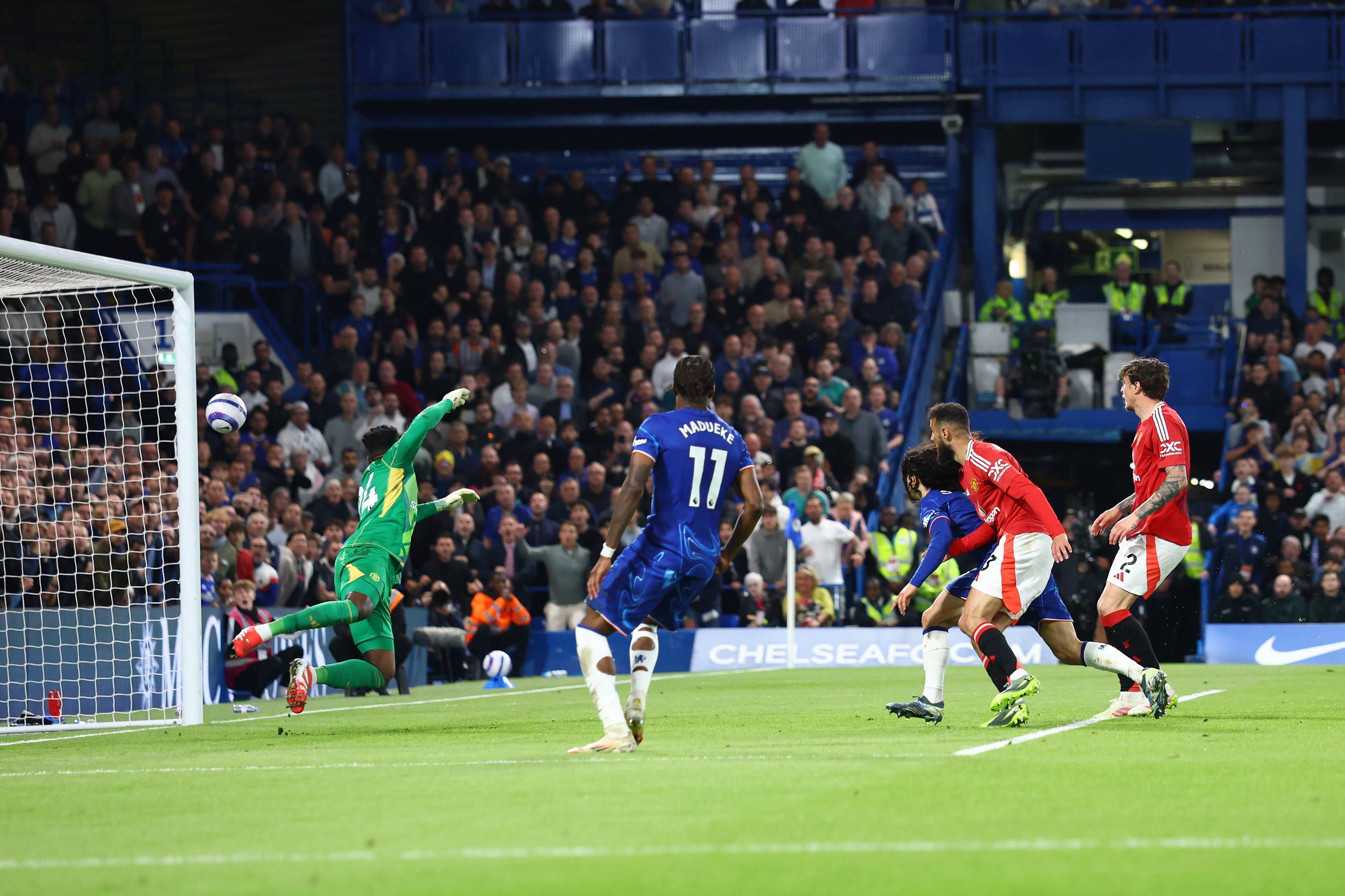 Nem tartalékolt az El-döntő előtt, mégis kikapott Londonban a Man. United