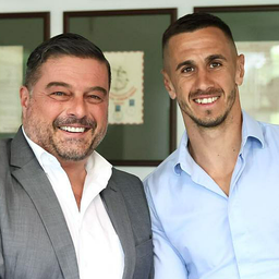 Rutinos csatárt igazolt a Ferencváros