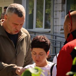 A halálos robbantás után leváltanák a korábbi bokszvilágbajnokot