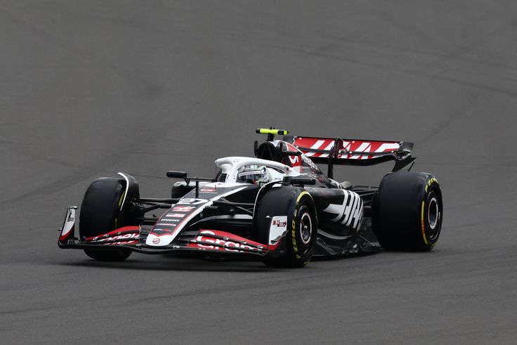 A Haas 2028-ig Ferrari motorokat használ