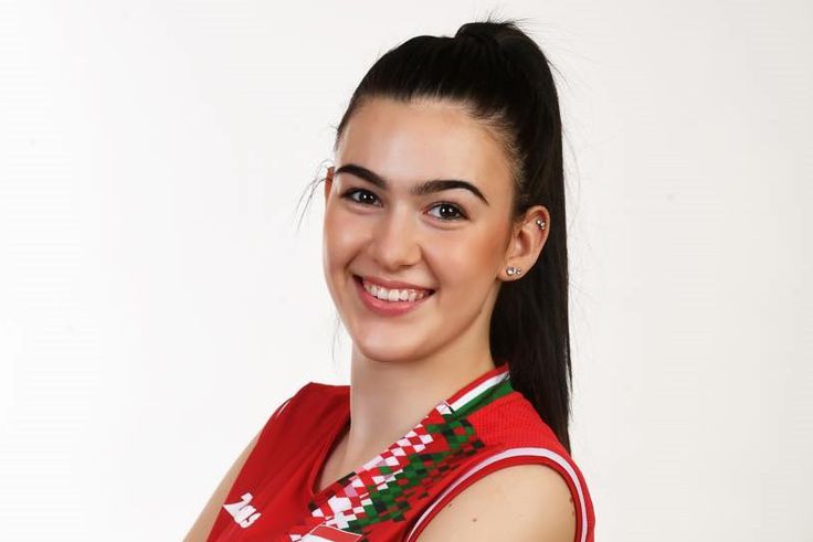 „Amikor meghalljuk a Himnuszt, hatalmas lesz az extázis” – Kump Alíz