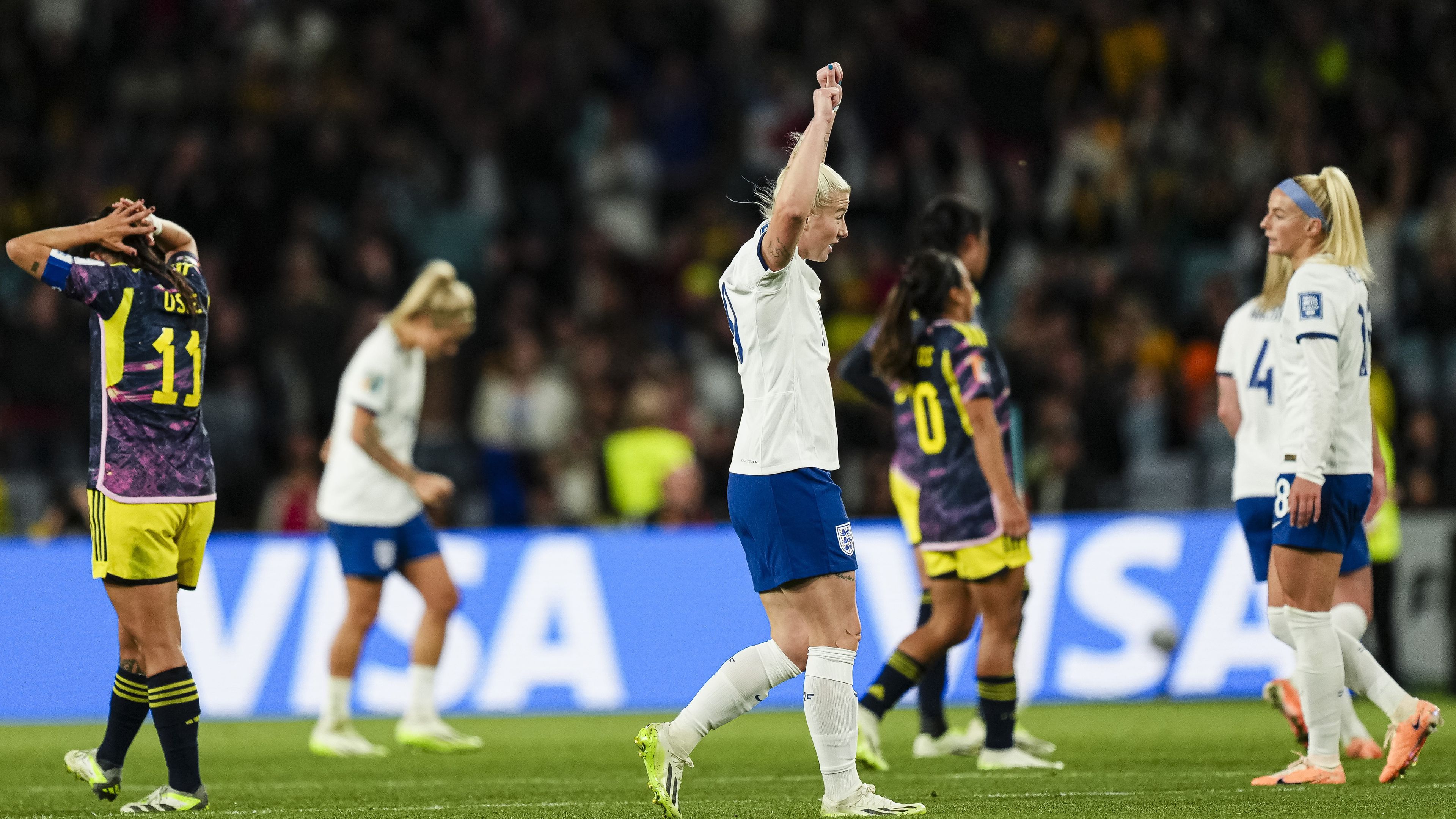 Az angolok legyőzték a házigazdát, európai döntő lesz a női labdarúgó-vb-n