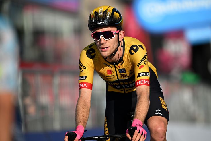 Felfüggesztették Valter Attila csapattársának versenyzői engedélyét