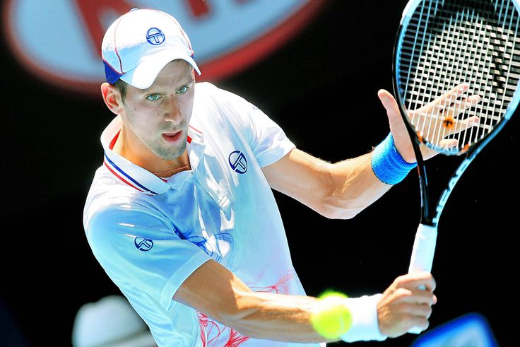Elképesztő összegért kelt el Djokovics ütője