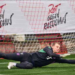 Manuel Neuer szombaton visszatérhet a Bayern München kapujába