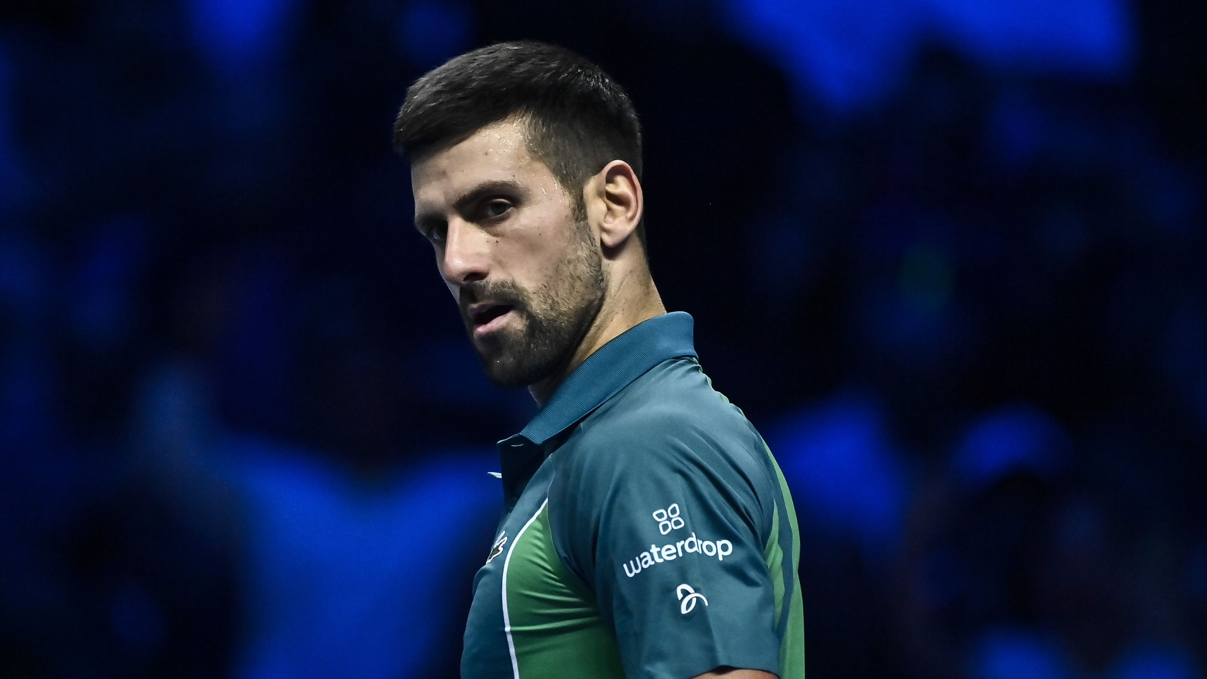 Djokovics győzött, de korántsem biztos a továbbjutása a tenisz vb-n – videóval