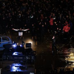 Közel negyven személyt vettek őrizetbe, öt rendőr megsérült Szófiában