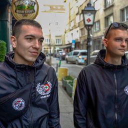 Magyar szurkolók Szófiában: a bolgár rendőrök nem tudták, hogy zárt kapus lesz a meccs – videó