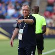 Dick Advocaat családi okok miatt nem lehet ott a kulcsfontosságú meccsen