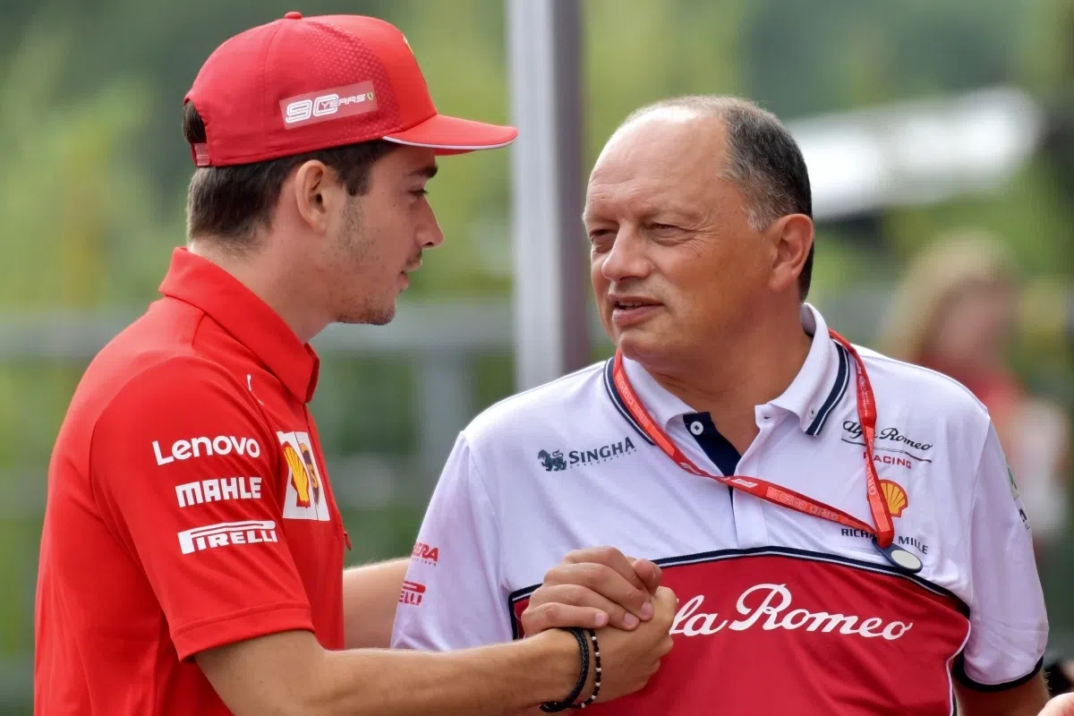 Miért kívülről hozott új csapatfőnököt a Ferrari?
