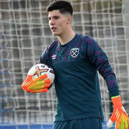 Gulácsi Péter korábbi kapusedzőjével dolgozik a West Ham United magyar kapusa