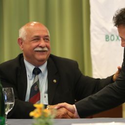 Kéményseprő-betegségben szenved Csötönyi Sándor, de megvédi a Bocskai rendezőit