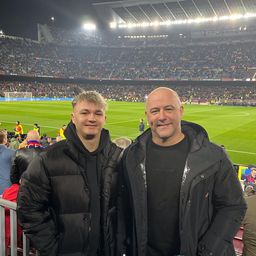 Király Gáborék a Manchester Unitednek szurkoltak Barcelonában