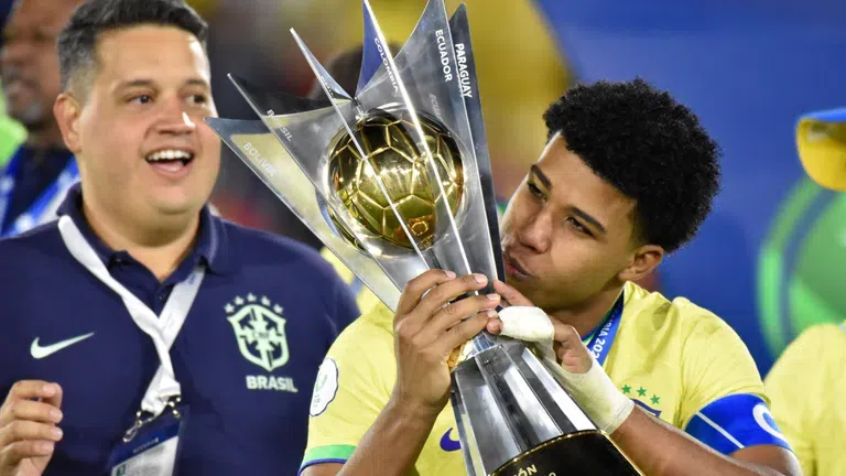 Andrey Santos a brazil U20-as válogatott egyik legnagyobb reménysége és karmestere.