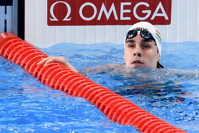 Jászó Ádám a férfi 50 méteres hátúszás előfutama után