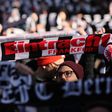 Baleset történt a Bundesligában, két néző kórházba került