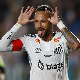 Neymar remekelt, 12 év után szerzett újra gólt a Santosban – videóval