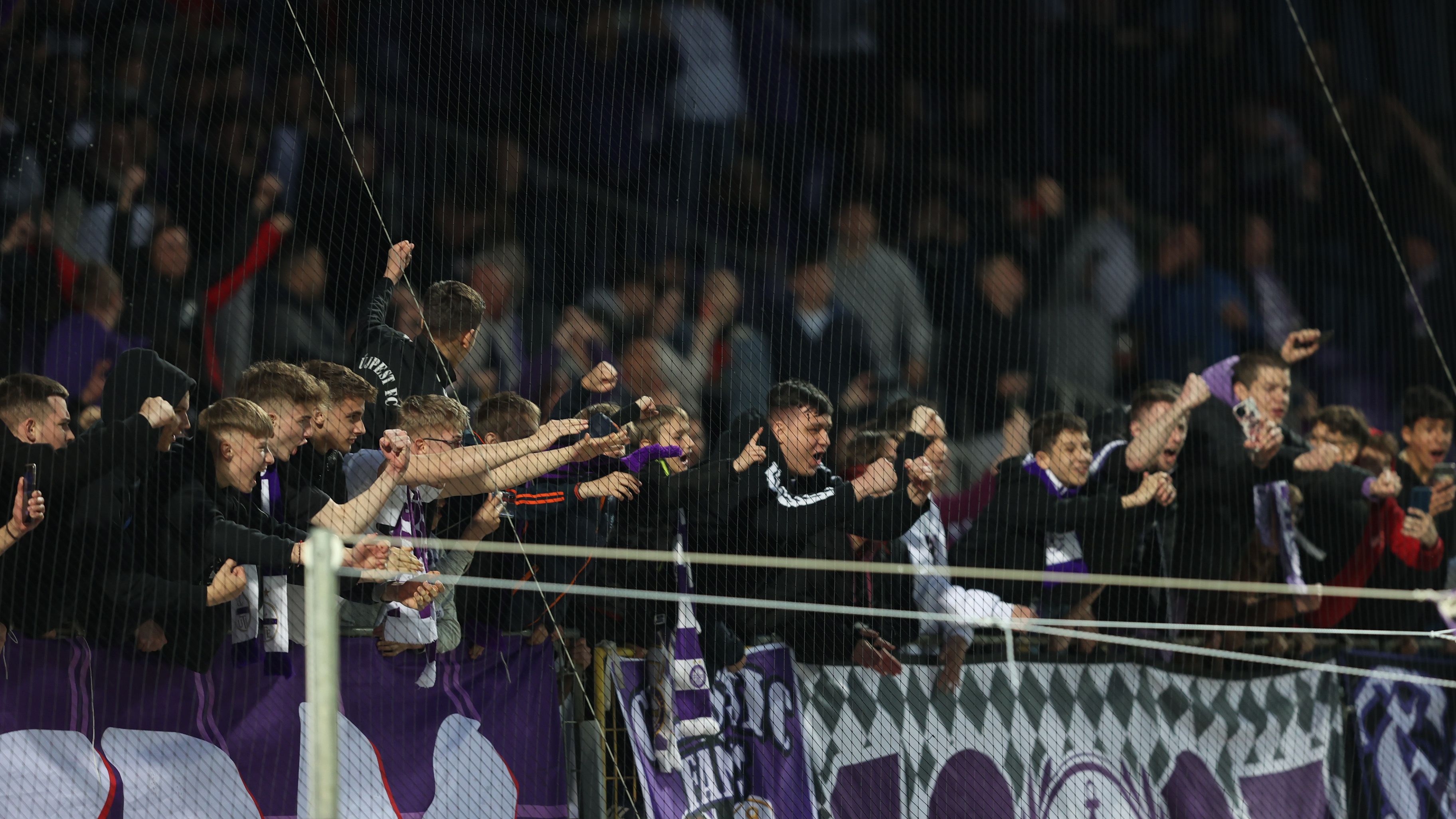 Ünnepel az Újpest-tábor (Fotó: Zsolnai Péter)