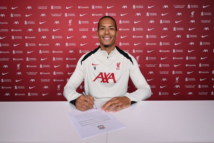 Itt az újabb liverpooli bejelentés! Van Dijk jövője is eldőlt