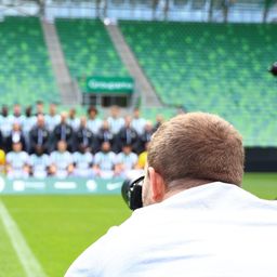 Kubatov Gábor bemutatta a Ferencváros új hazai mezét – videóval