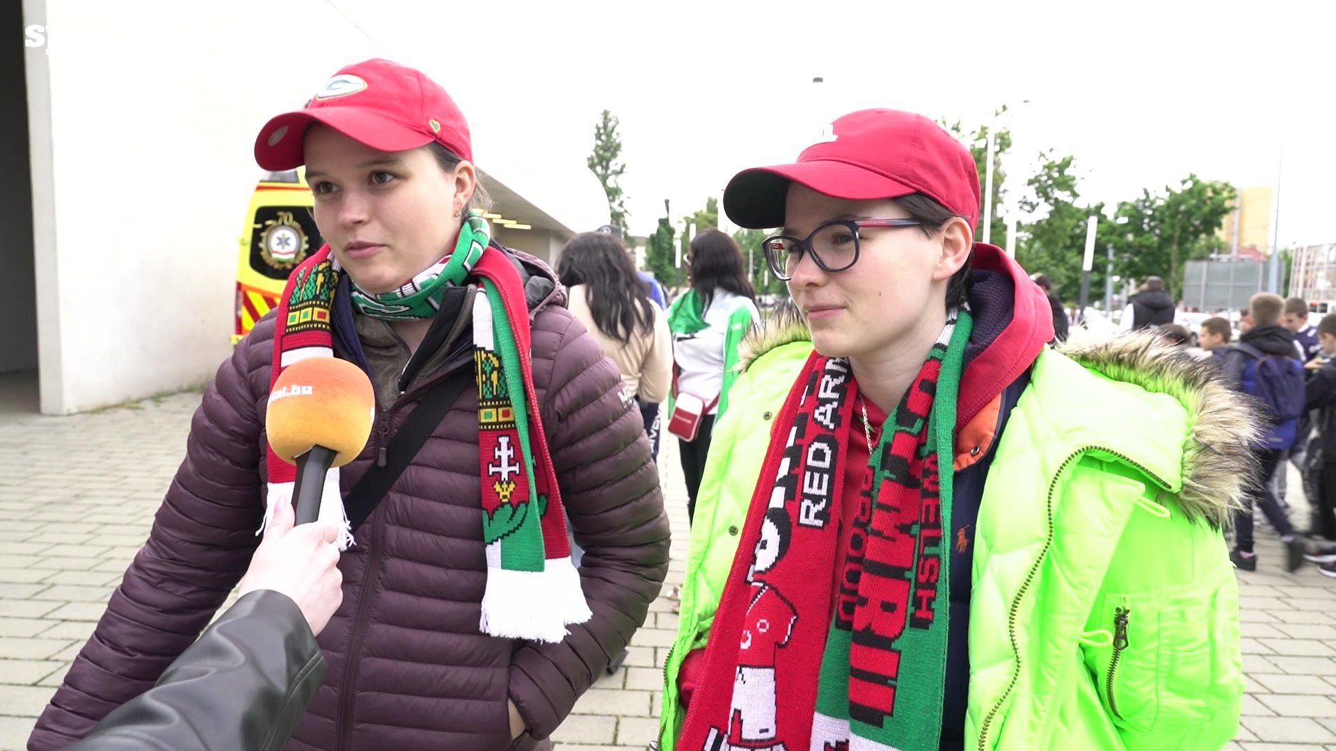 Továbbjutást várnak a szurkolók a magyar válogatottól – videóval