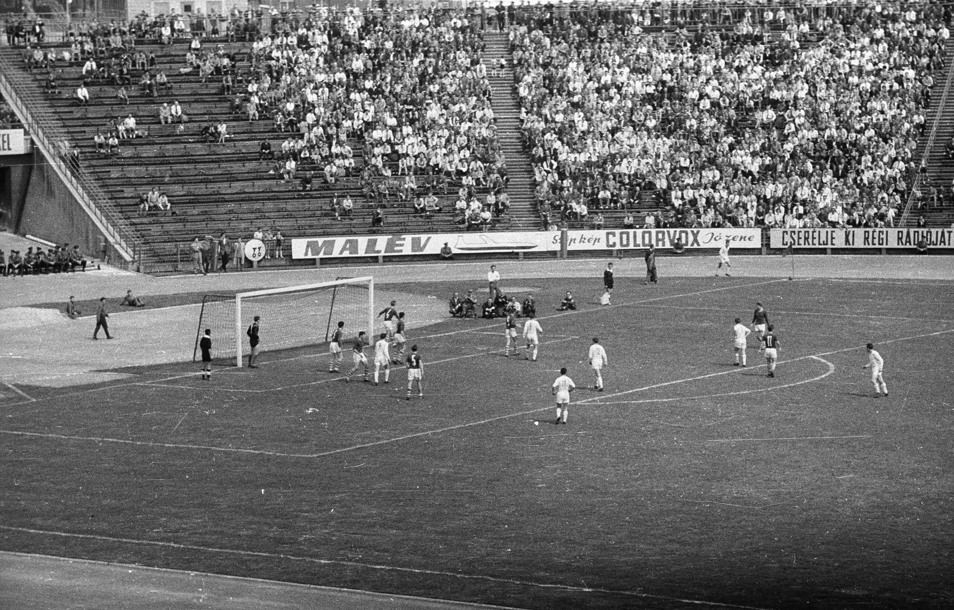 Fradi–Dózsa a Népstadionban 1965-ben (Fotó: Fortepan/Nagy Gyula)