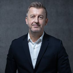 „Itt beteljesült minden álmom” – Scheer Sándor az Unione varázsáról, a világválogatott csapattársról, a Fradi-pályáról hazavitt székről és az építés élményéről