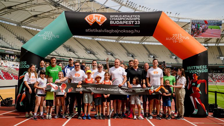 Családi sportnappal nyílt meg a Nemzeti Atlétikai Központ