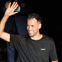 Kép: nagyot bakizott az MLS Busquets bemutatásánál