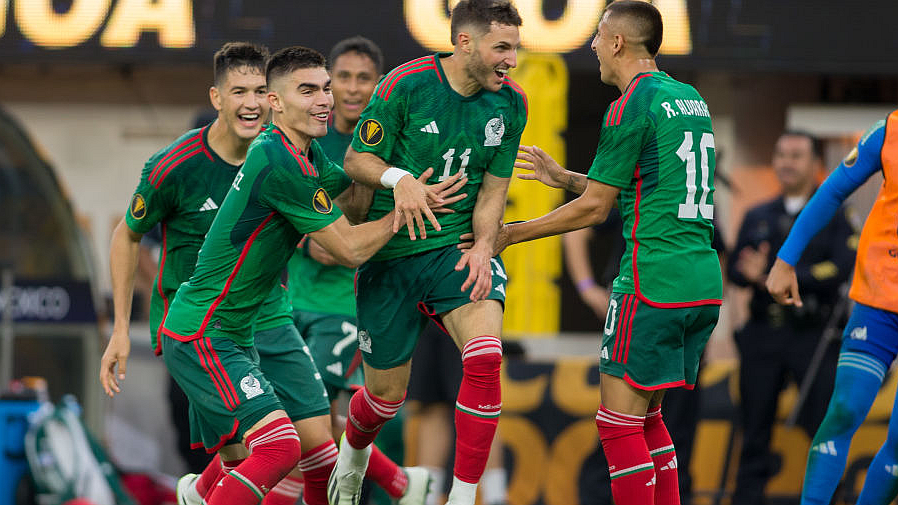 Késői gól döntött a kontinenstornán, Mexikó kilencedszer ülhetett fel a trónra – videóval