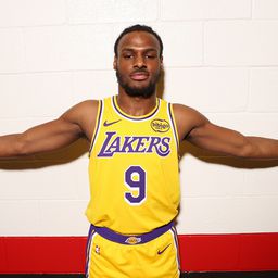 Besülni látszik a családi projekt: szétszedik LeBron James fiát az interneten
