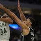 Boksz a címvédőnél; viszony miatt eltiltott vezetőedző – rajtol az NBA-szezon