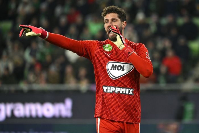 Ricardo Piscitelli hisz benne, hogy jó mérkőzést játszanak majd a Ferencváros ellen (Fotó: MTI)
