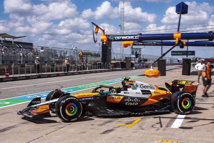 A McLaren pilótája mögött a német Nico Hülkenberg végzett a második helyen