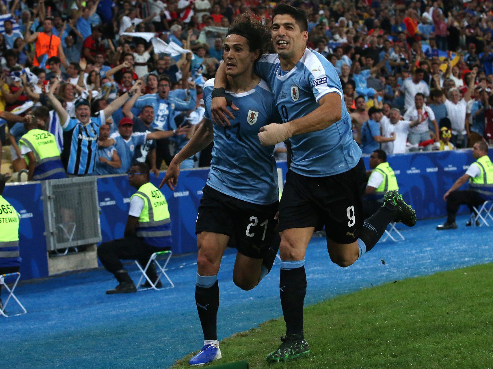 A Cavani, Suárez csatárkettőssel szemben egyetlen védelemnek sem lehet nyugta (Fotó: Getty Images)