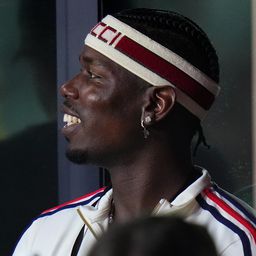 Elképesztő: egy escort ügynökség segítené Paul Pogba leigazolását