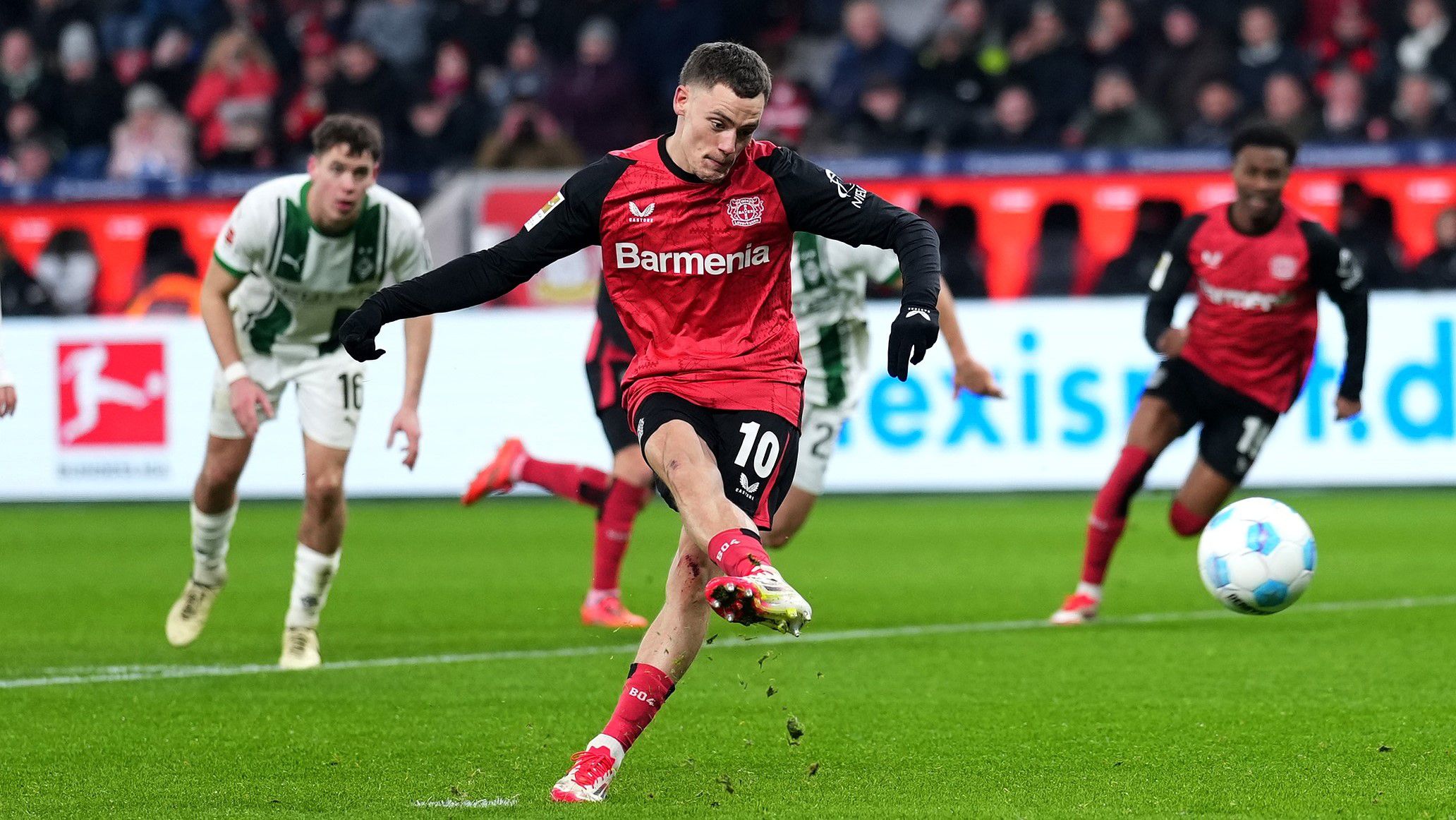 Félgőzzel is nyert a Leverkusen, és tartja a lépést a Bayernnel