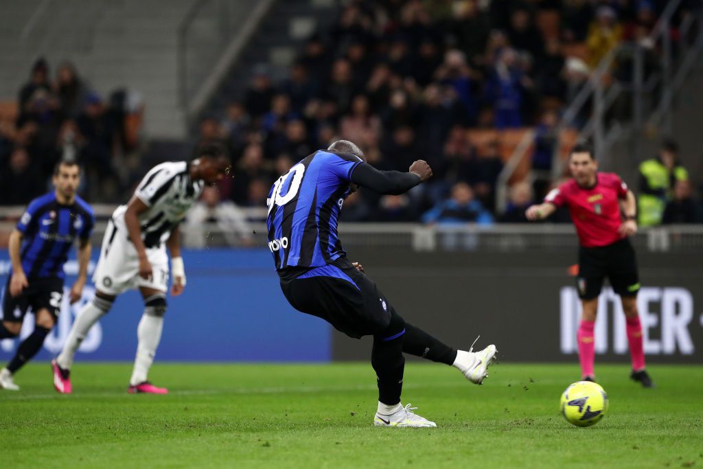 Az Inter tartja hárompontos előnyét a milánói riválisa előtt