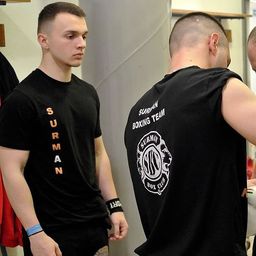 Videó: Így ütötte ki ellenfelét a kilenc év után visszatérő 47 esztendős magyar bokszoló