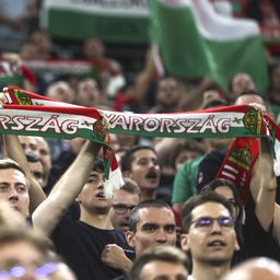 Ingyenes buszokkal mehetnek a magyar drukkerek a törökök elleni meccsre