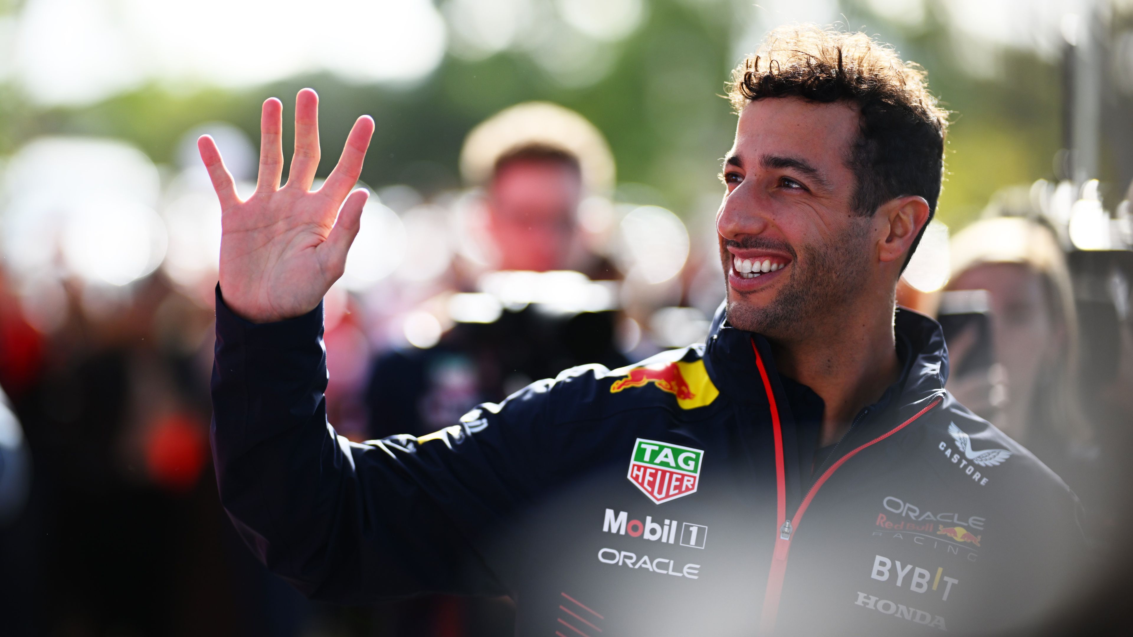 Daniel Ricciardo újra autóba ülhet