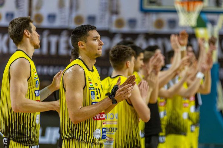 A Falco is ott van az elődöntőben