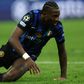 Fontos mérkőzés előtt dőlt ki az Inter csatára, veszélyben a derbi is
